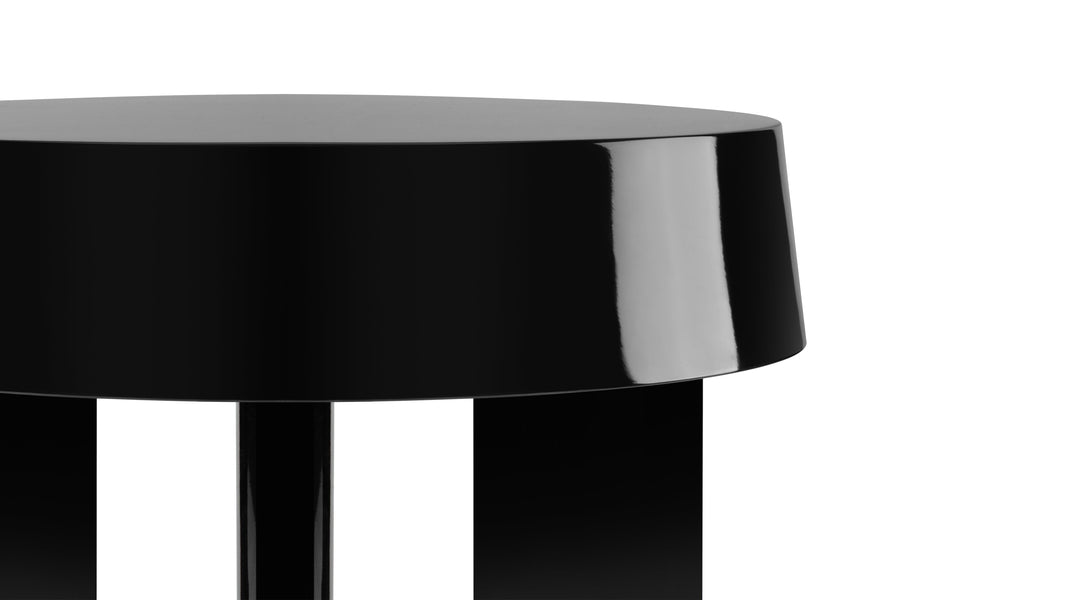 GilesGiles - Giles Side Table, Black Gloss