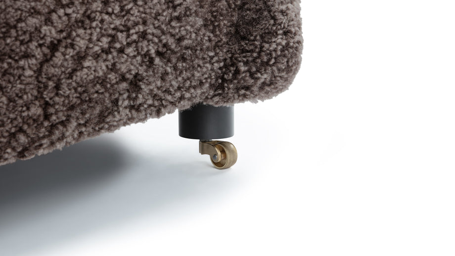 Homem cansadoFrosted Coco Luxe Sheepskin